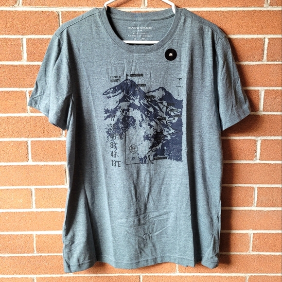 🌵2/$25🌵M Men's Mountain Graphic Eco Short Sleeve Tee - Banana Repuplic - Picture 1 of 6